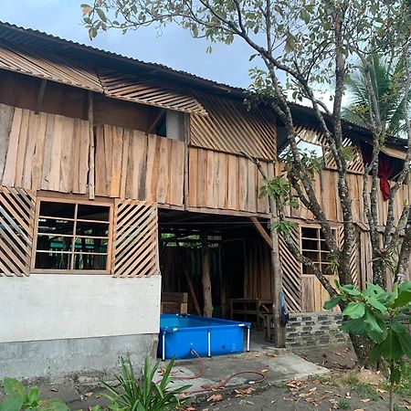 Miguel Surf Camp Hotel Quepos Exterior photo