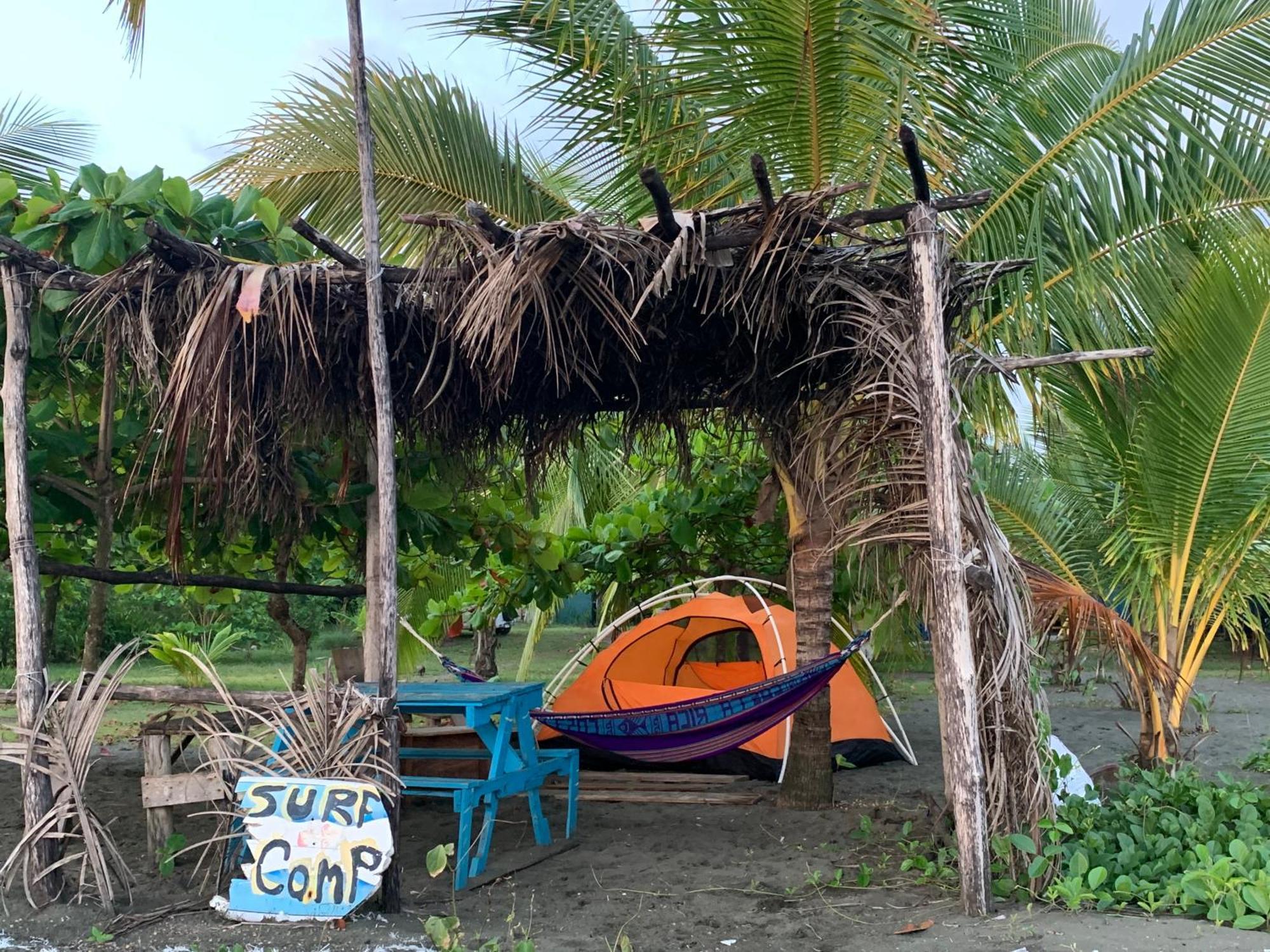 Miguel Surf Camp Hotel Quepos Exterior photo